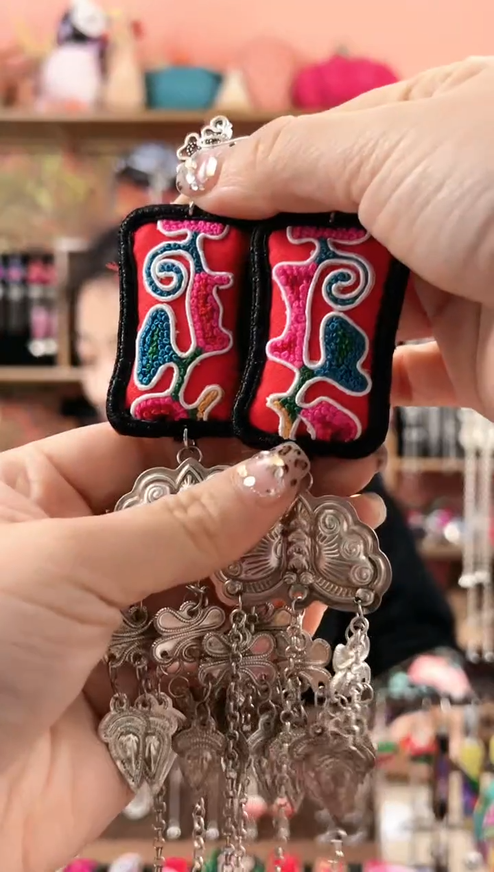 【闪购商品】织绣民族风老绣饰品571