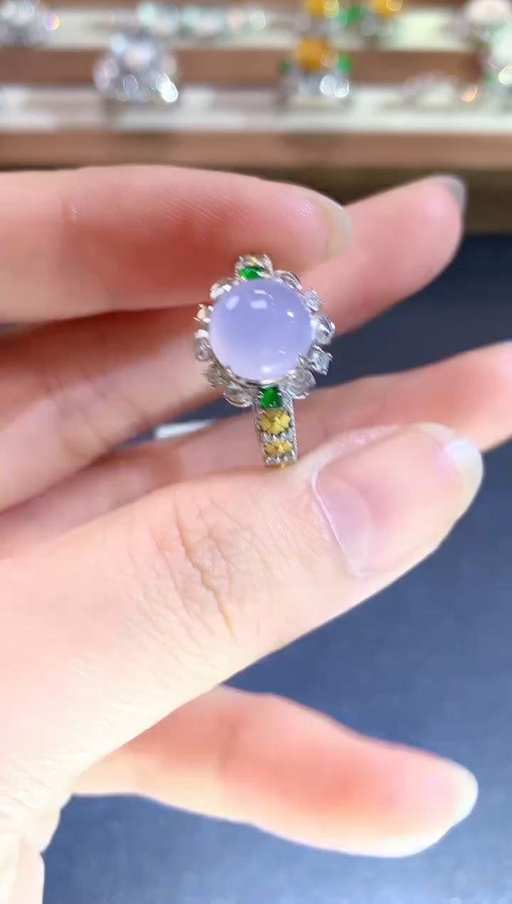 18K金镶嵌戒指翡翠A35  紫货有一定色差