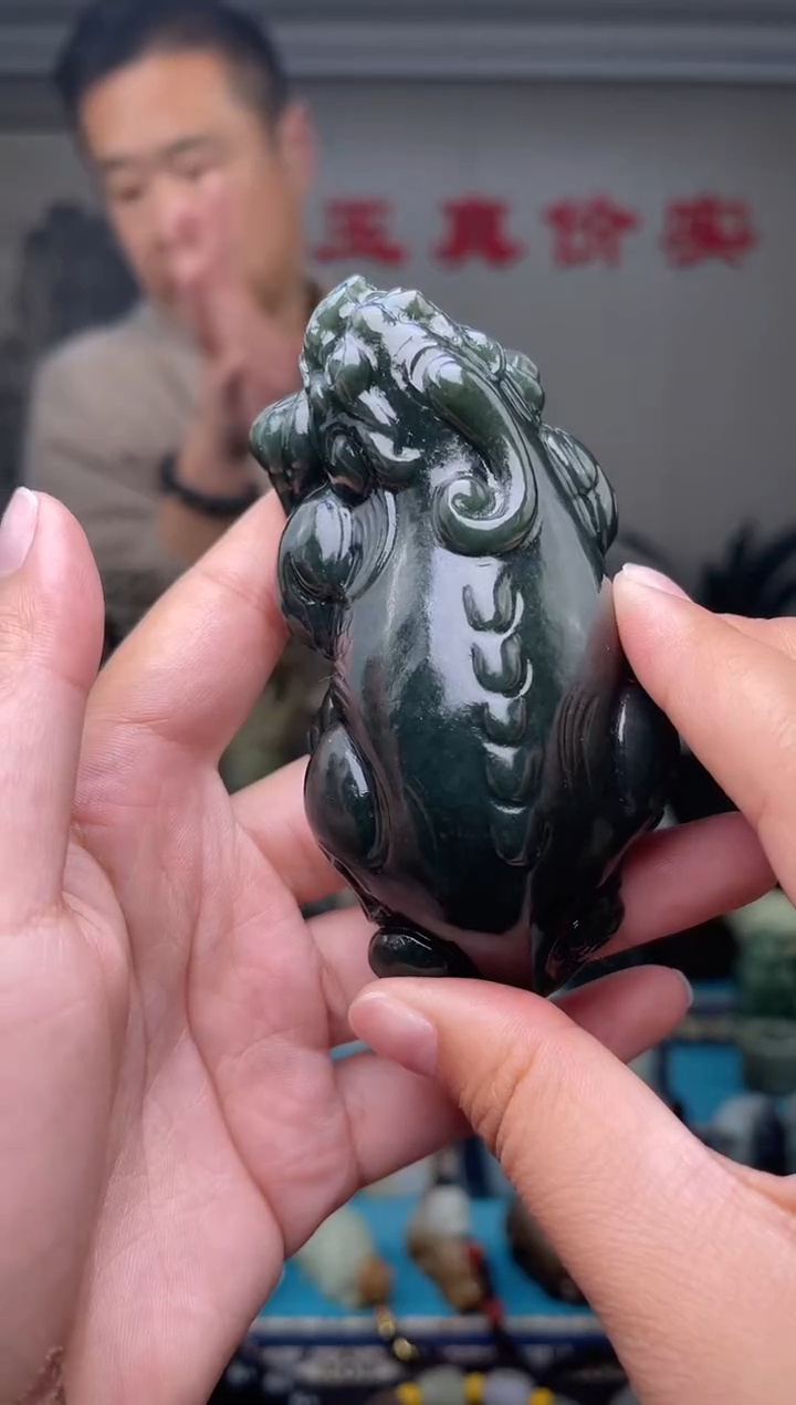 未镶嵌和田玉挂件1