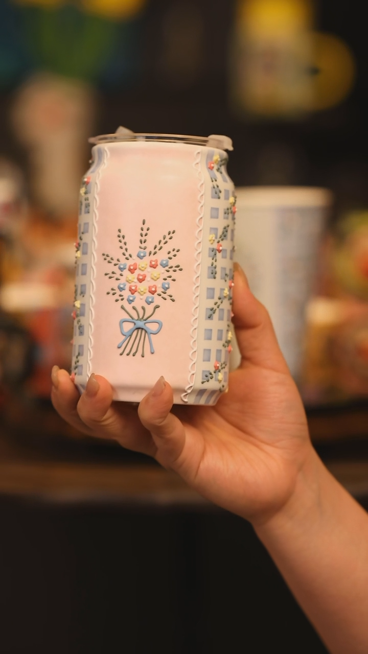 【闪购商品】摆件景德镇釉下彩绘设计师款陶瓷