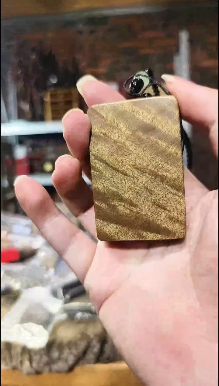 金丝楠无事牌脖挂
