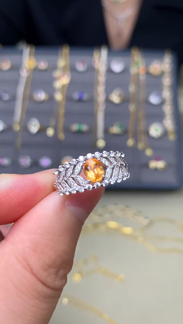 银S925镶嵌戒指石榴石（芬达石）戒指