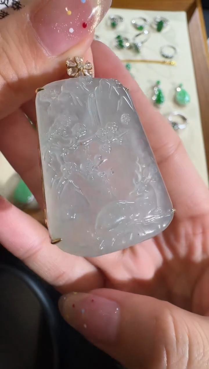 【闪购商品】翡翠吊坠(不含链)18K金镶嵌【源头工厂】钻石镶嵌