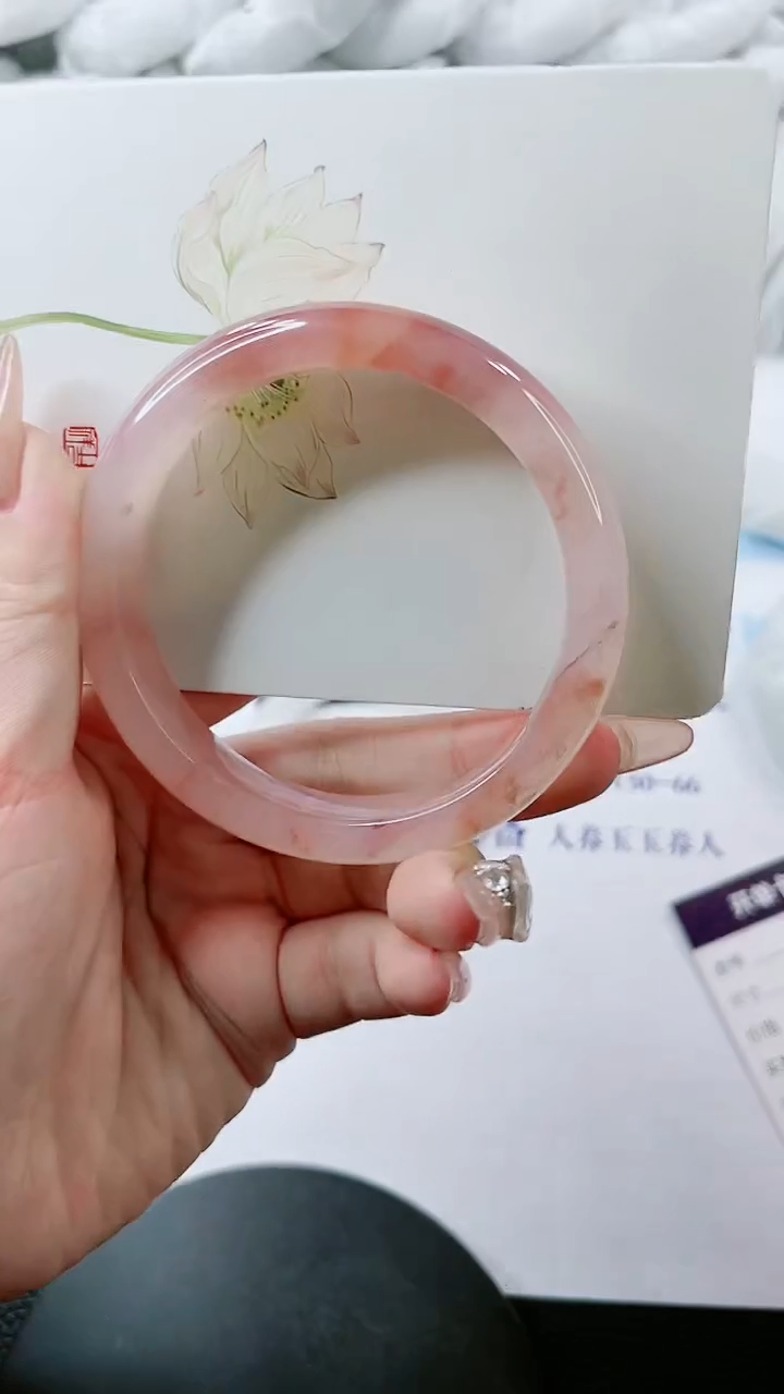 【闪购商品】石英质玉手镯未镶嵌多样性发货L133
