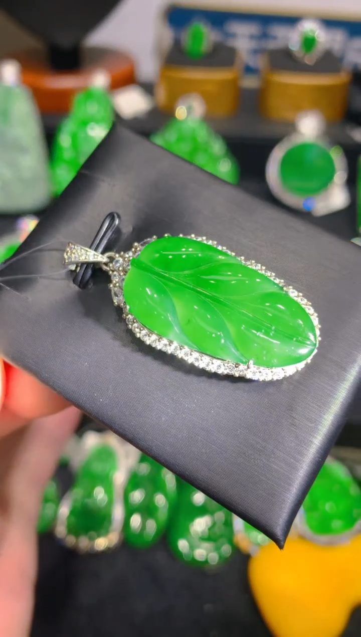 【闪购商品】翡翠颈饰银S925镶嵌31一季