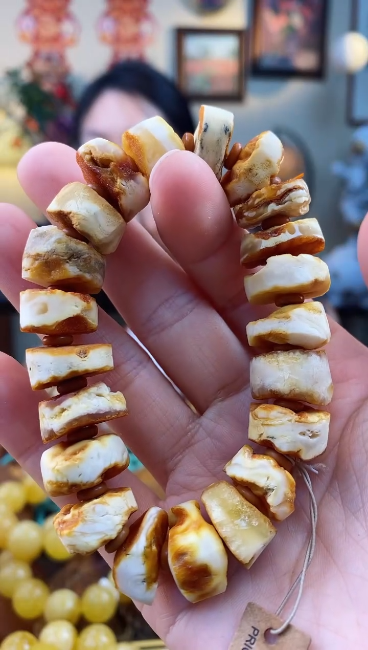 【闪购商品】琥珀手串未镶嵌手串