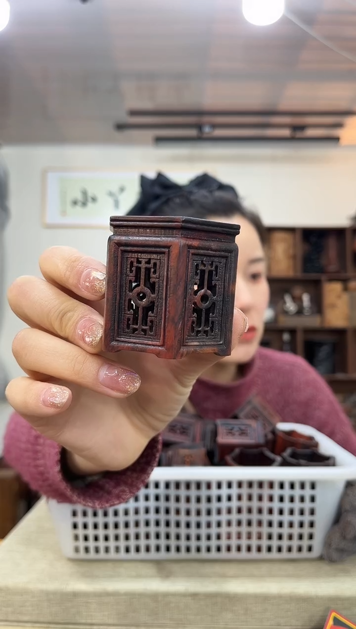 【闪购商品】木0801大红酸枝底座木木