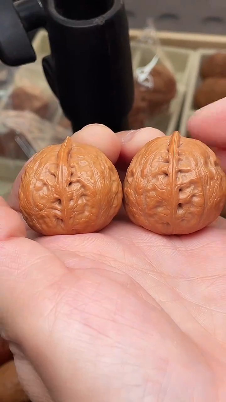 把件文玩核桃肉球