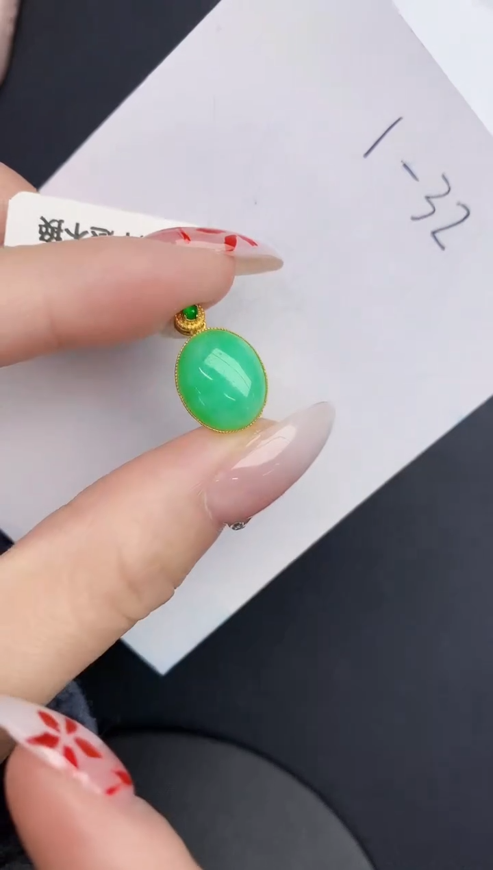 【闪购商品】翡翠颈饰18K金镶嵌0000000000