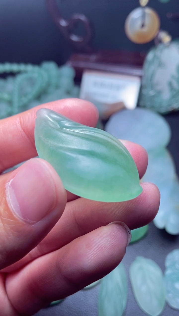 未镶嵌定制翡翠最***士a货翡翠