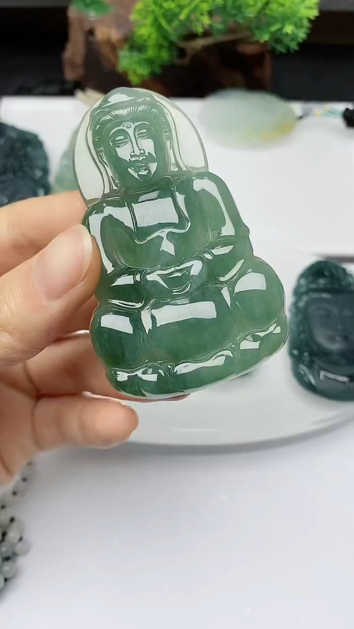 【闪购商品】翡翠颈饰未镶嵌