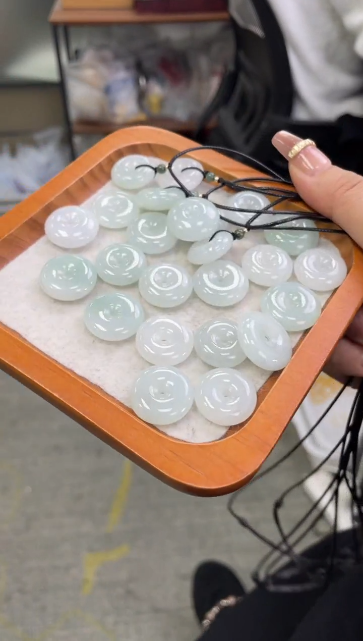 吊坠(不含链)未镶嵌翡翠平安扣   多样性发货发一件