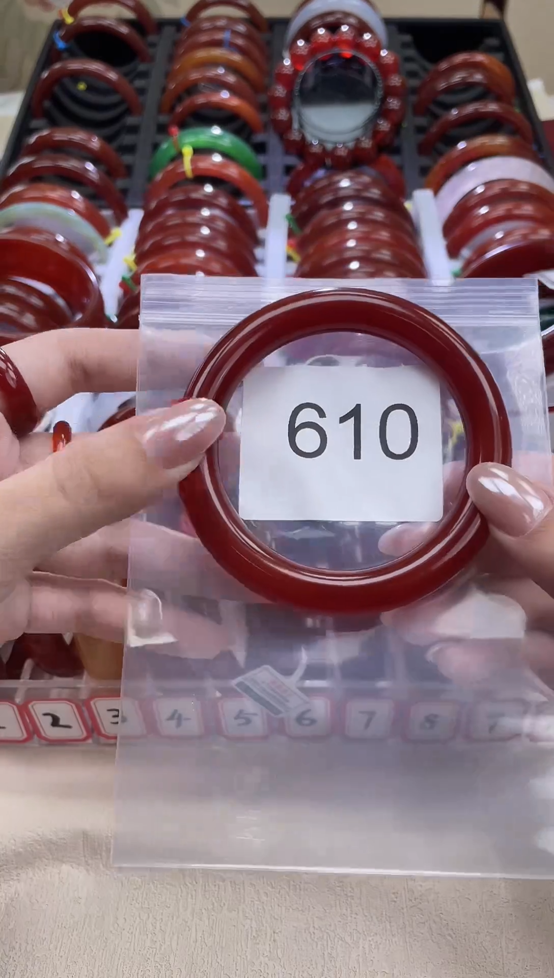 手镯玛瑙/玉髓未镶嵌娜***?60圈口*A610