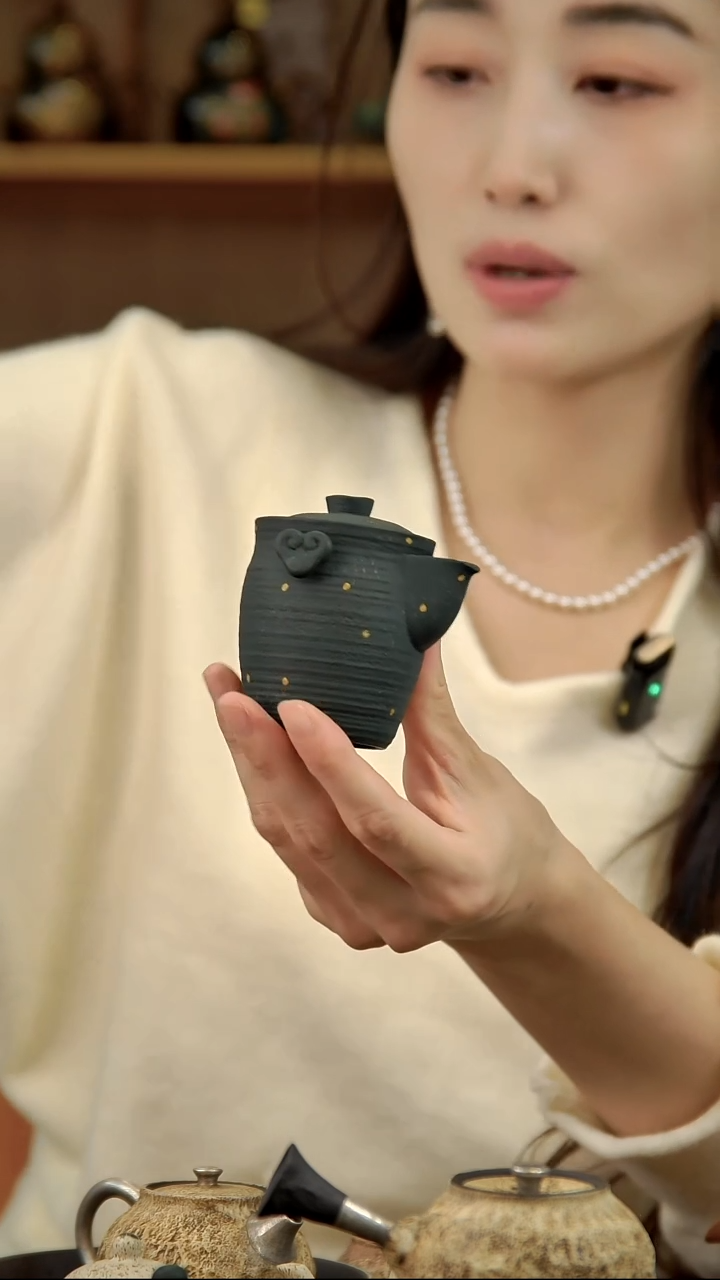 言野手作 初雪祥云宝瓶