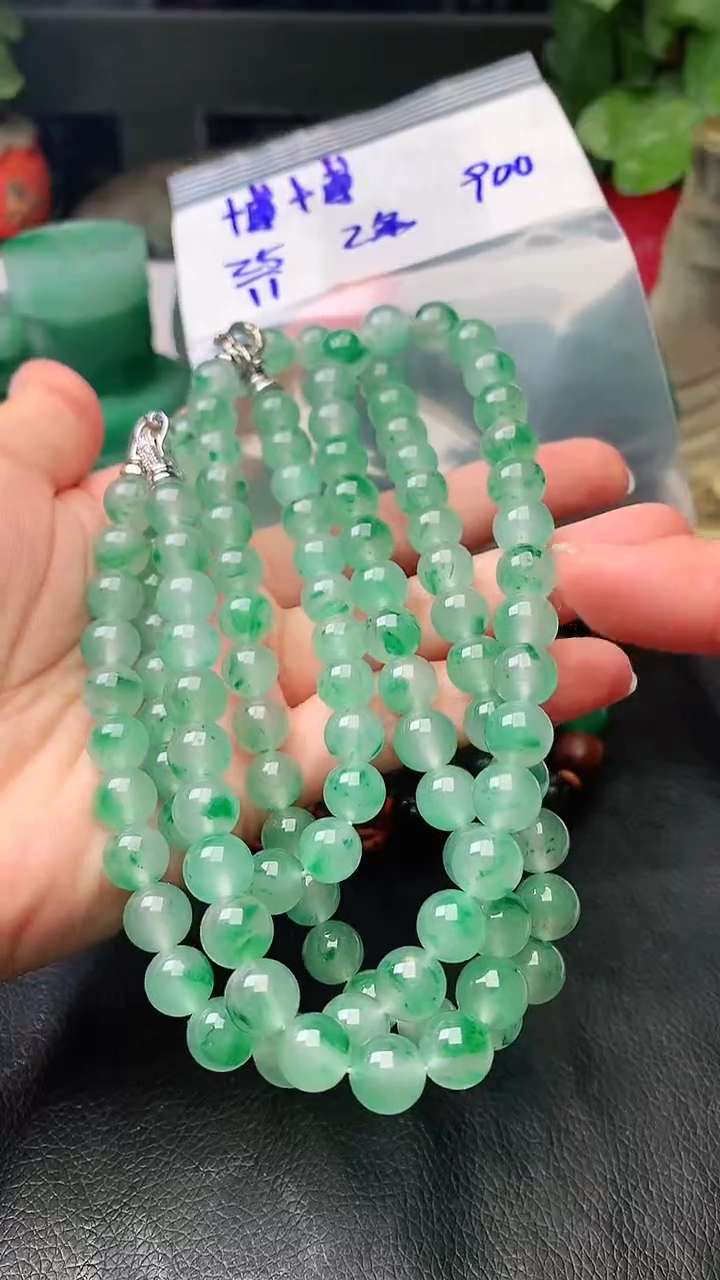 定制石英质玉（非洲翠）博****织项链