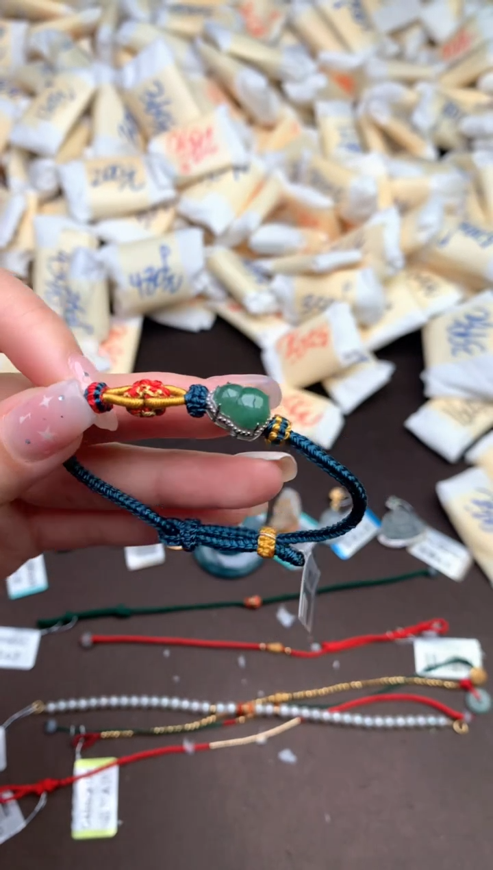 【闪购商品】翡翠手绳未镶嵌—