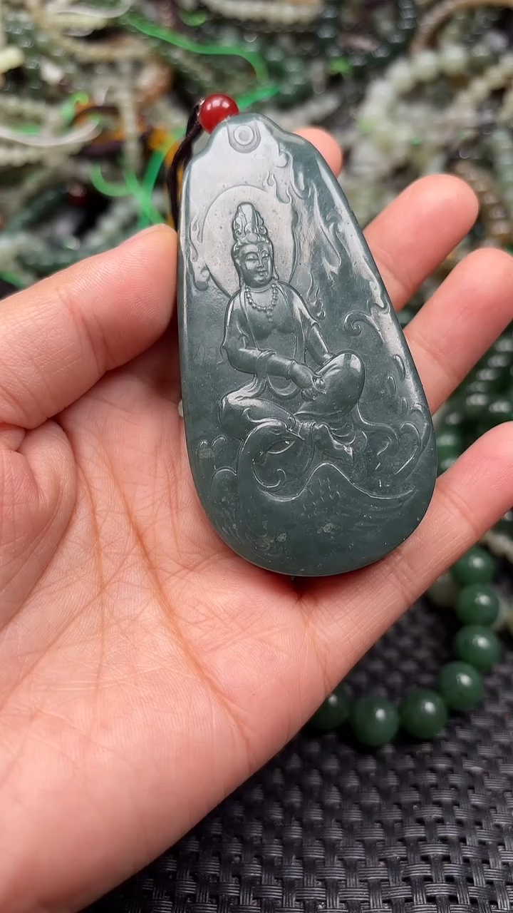 颈饰未镶嵌和田玉1