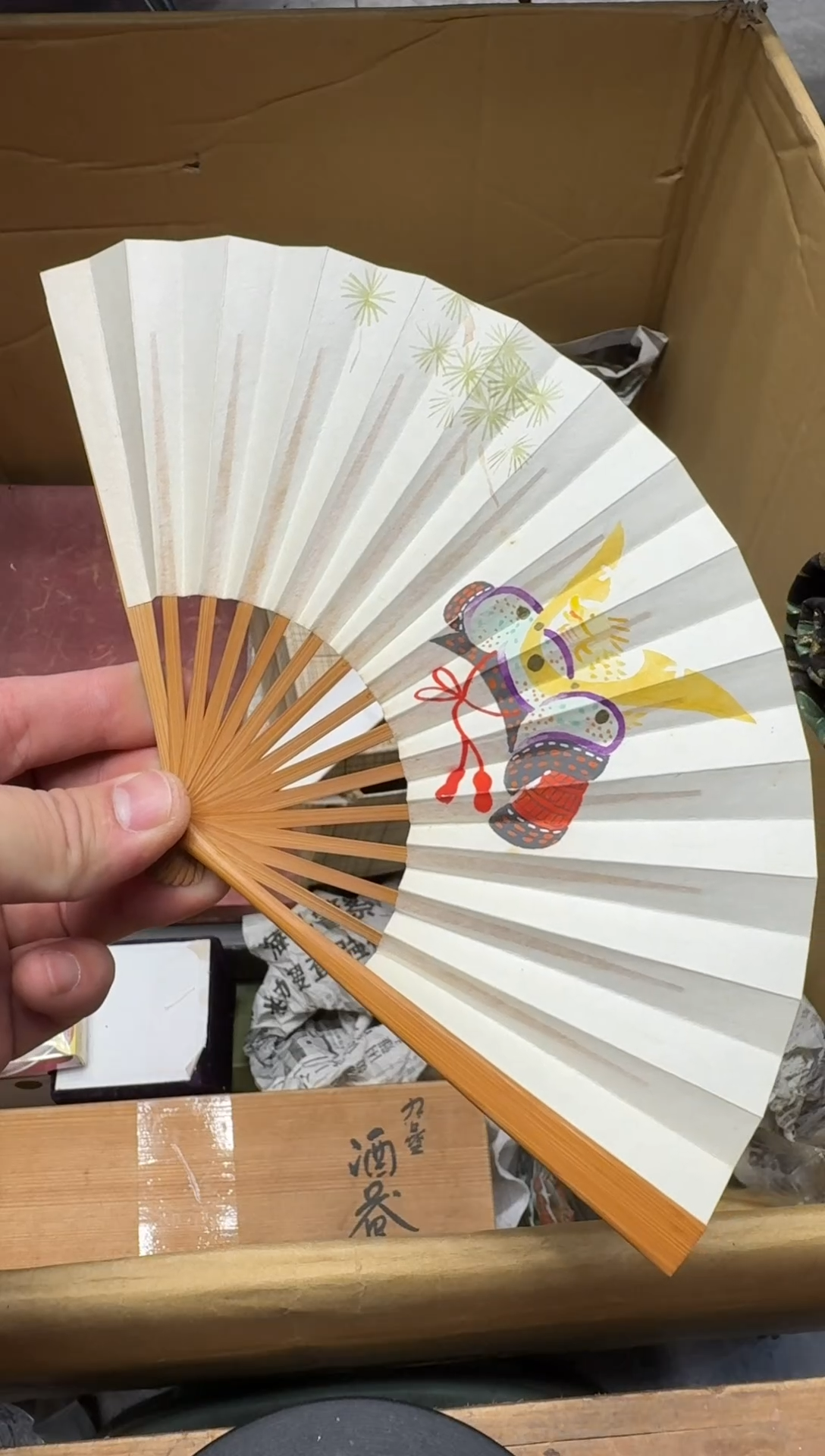 瓷器春**明闪购商品  如图所示