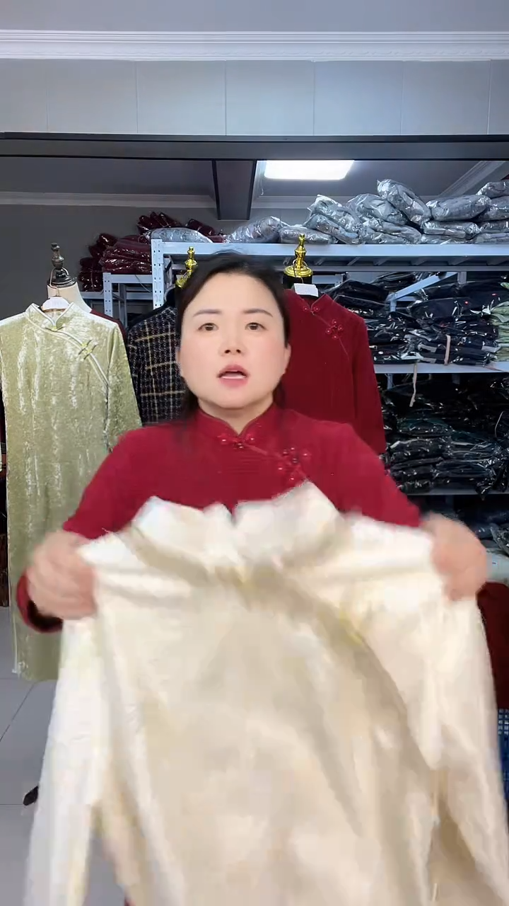 1--4xl--孤品旗袍默认微瑕--完美主义慎拍