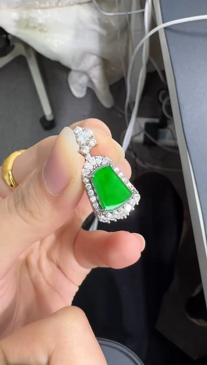 颈饰银S925镶嵌翡翠X1106-1822-133