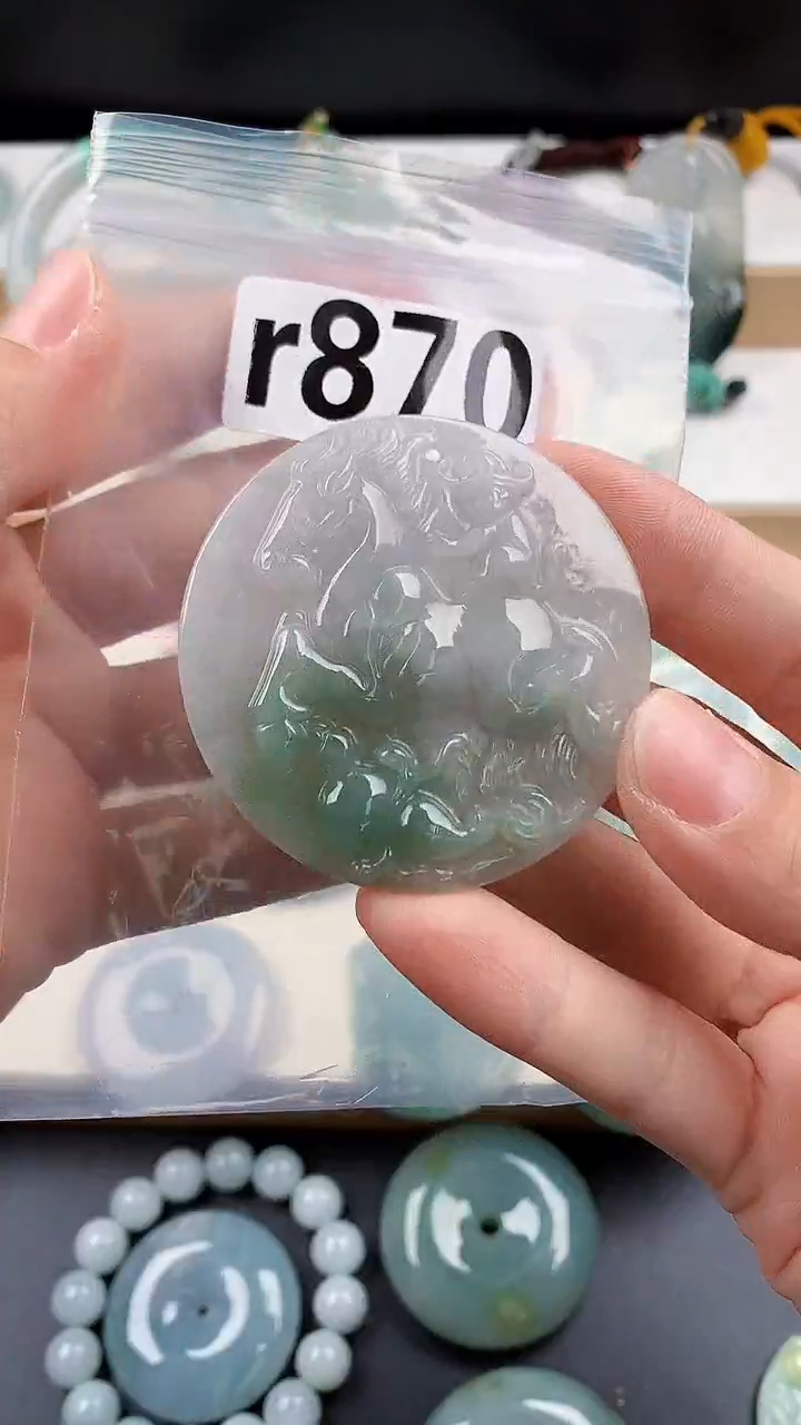 颈饰未镶嵌翡翠天然翡翠吊坠挂件