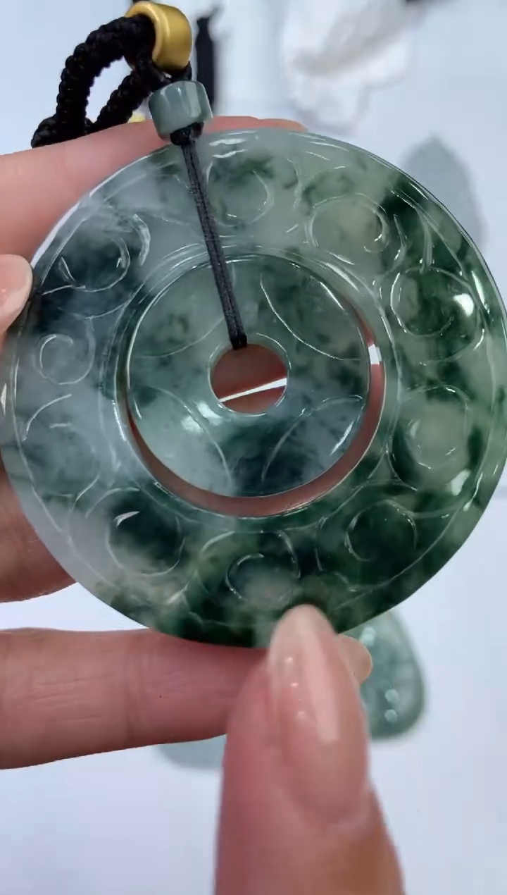 【闪购商品】翡翠未镶嵌颈饰205713  