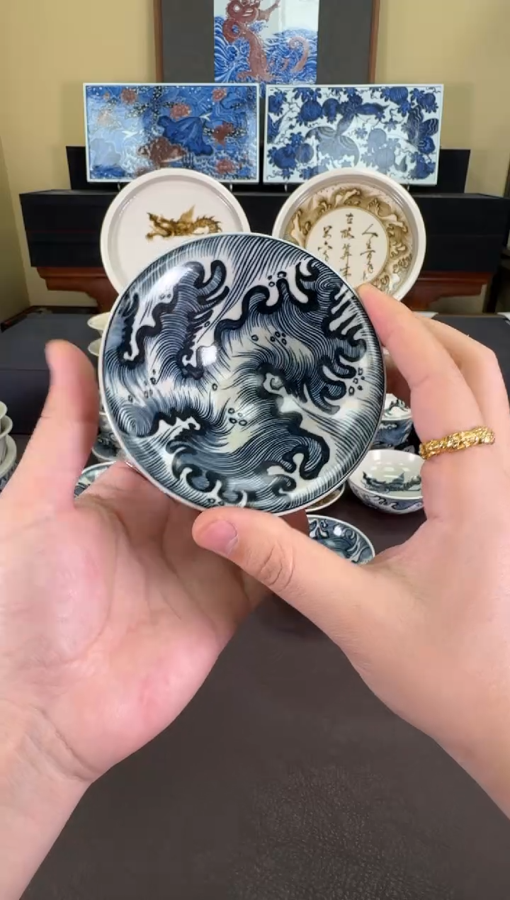 【闪购商品】二号釉纯海浪纹斗笠杯