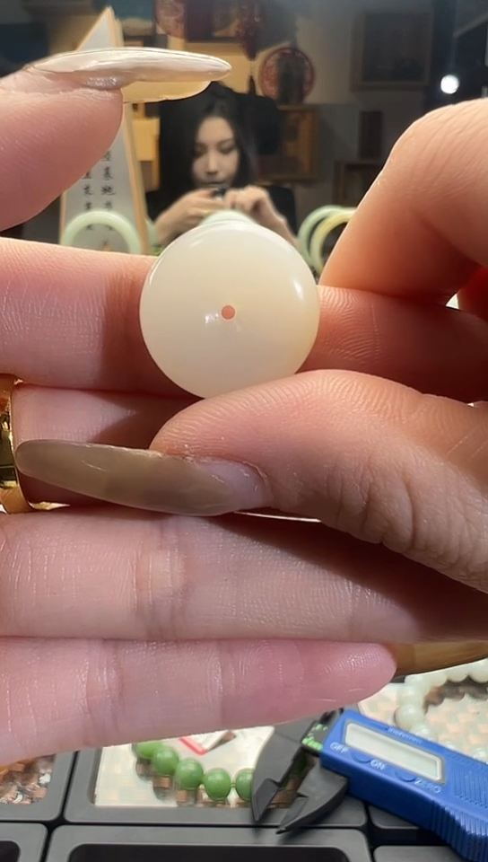 【闪购商品】和田玉吊坠(赠链)未镶嵌且末料金山白玉小平安扣4.8g