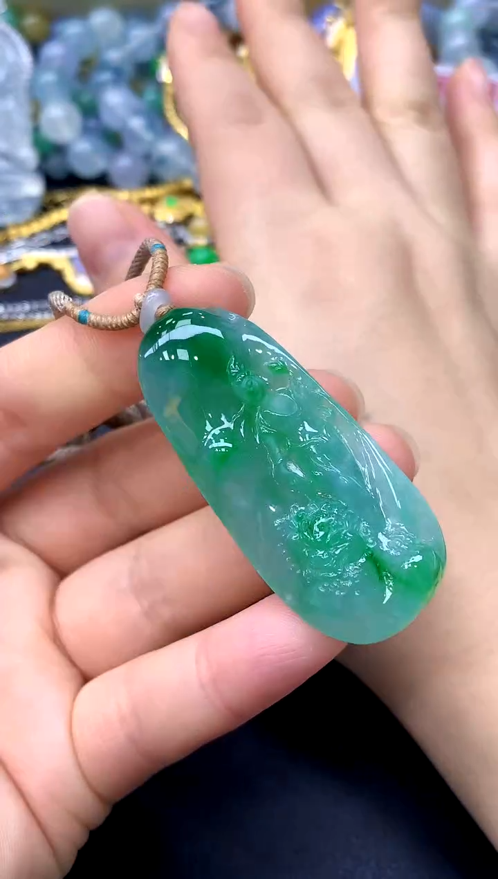 颈饰未镶嵌翡翠水*泪154分单5450-总价10450