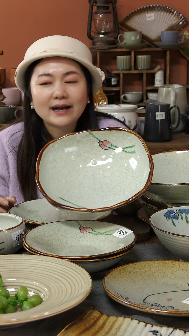 陶瓷思**舞A514 一只陶瓷异形莲子方碗25*23*7瑕疵