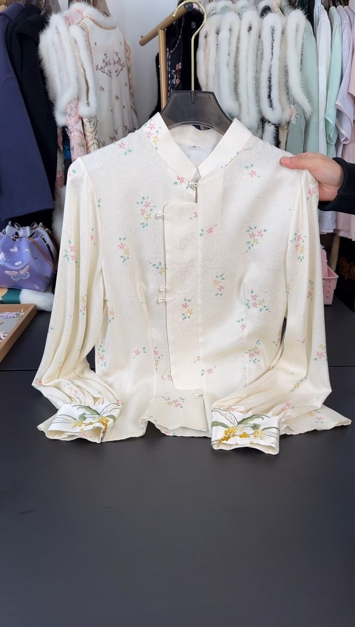 织绣雨**逅真丝杭罗苏绣收腰款衬衫