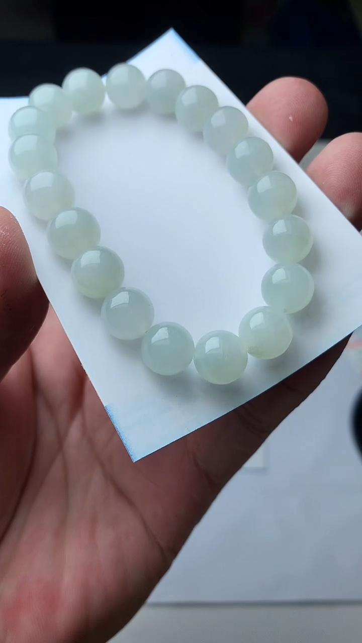 翡翠未镶嵌颈饰珠子