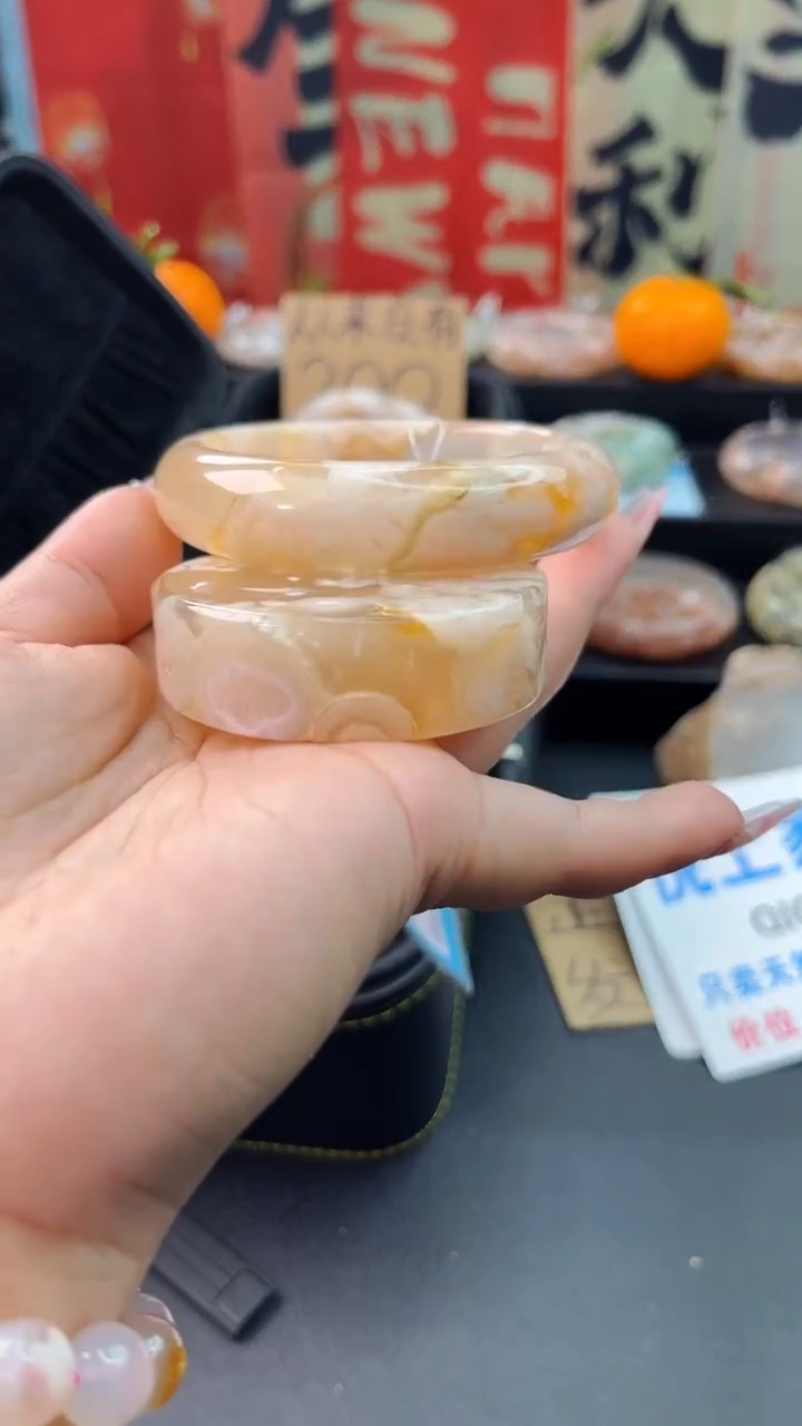 【闪购商品】石英质玉手镯未镶嵌赠送镯心（58圈口）