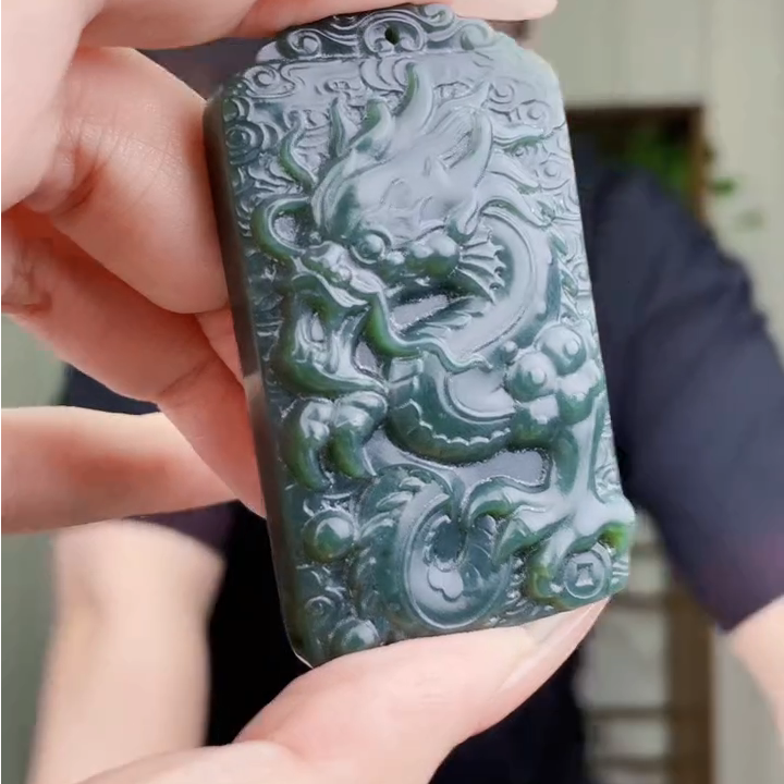 和田玉龙牌吊坠拍一发一，多样性发货！