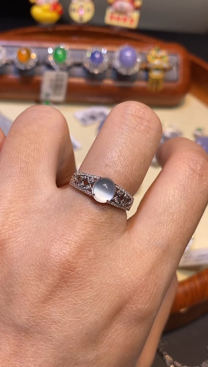 【闪购商品】翡翠戒指18K金镶嵌戒指