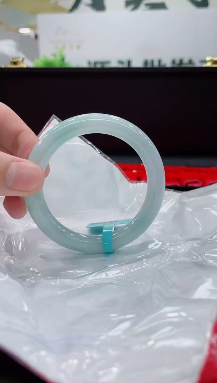 【闪购商品】翡翠手镯未镶嵌手镯