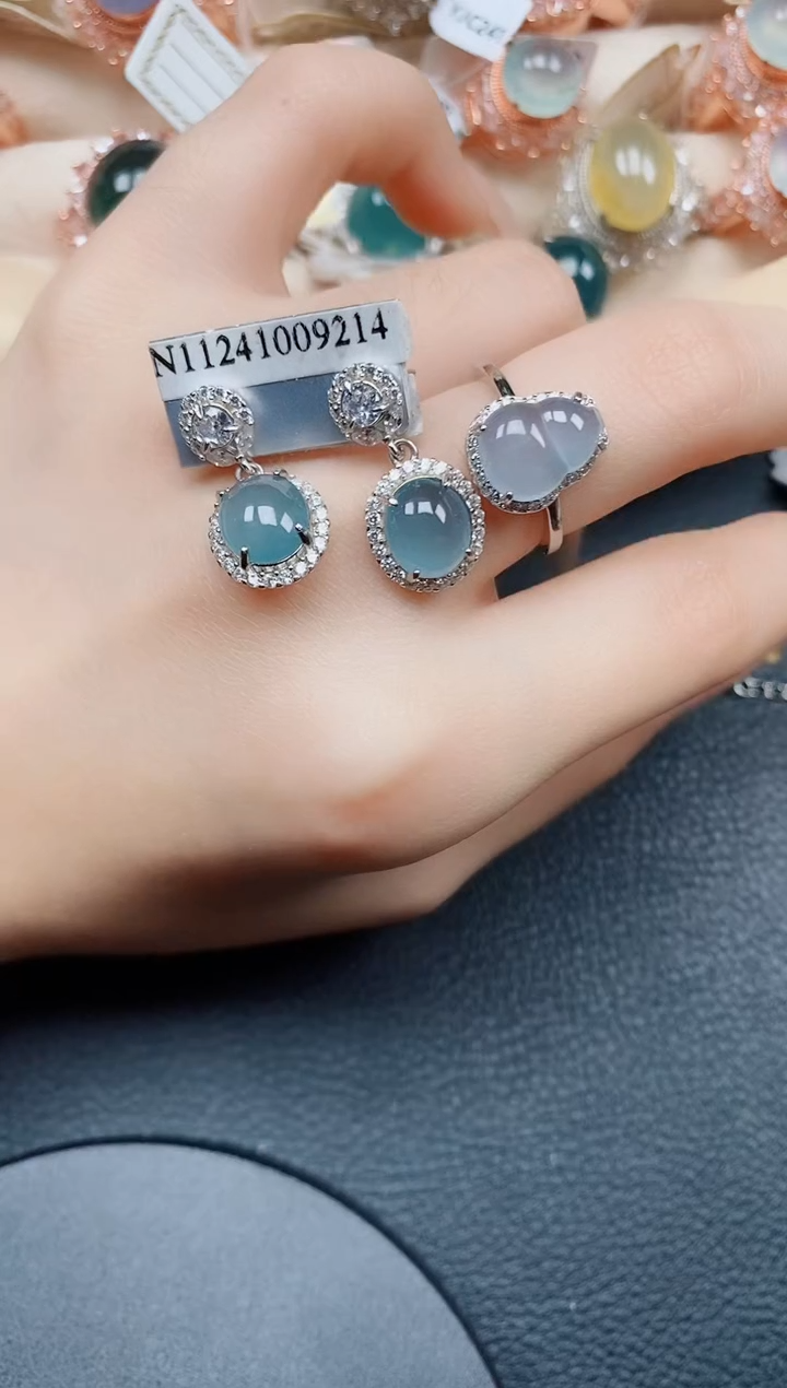 【闪购商品】翡翠耳饰银S925镶嵌翡翠