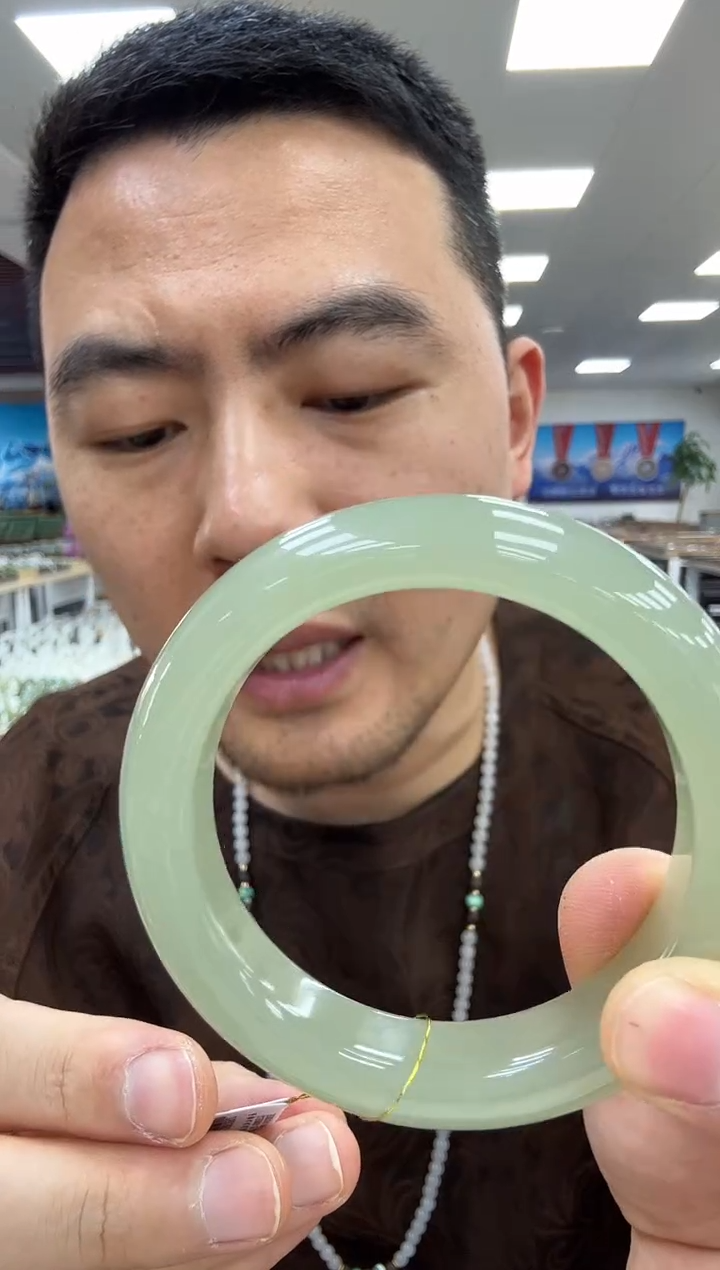 未镶嵌手镯和田玉山流水57  599