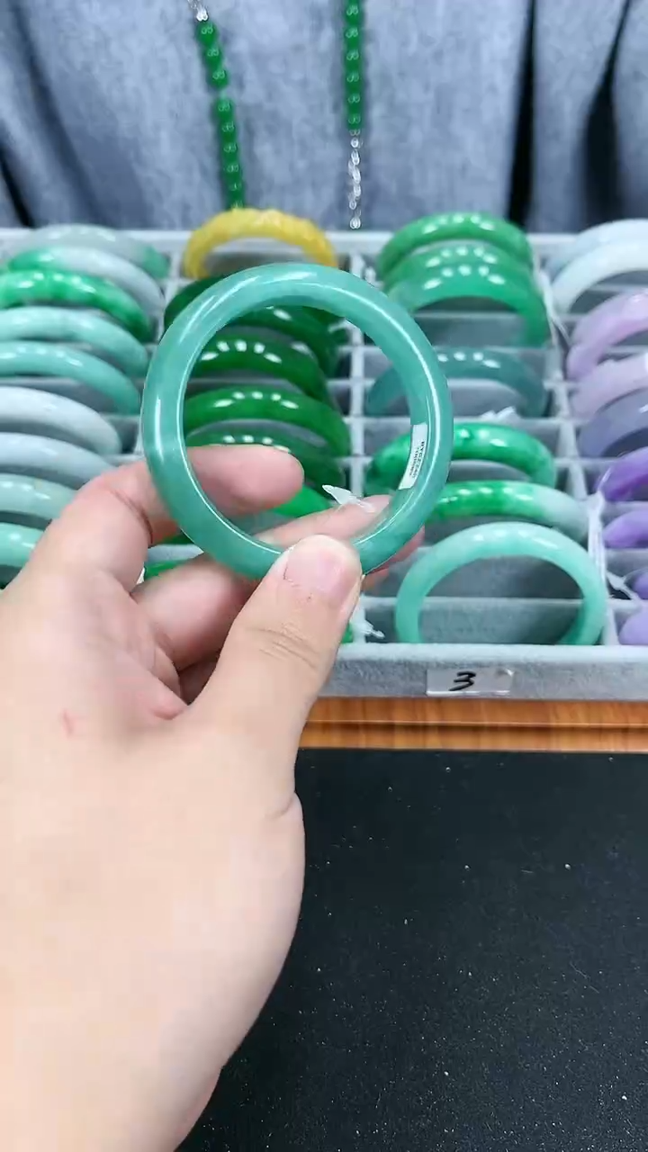 【闪购商品】翡翠颈饰未镶嵌s104 老蓝水手镯 圈口57