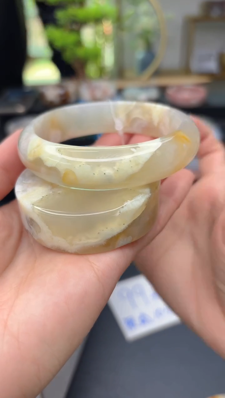 【闪购商品】石英质玉手镯未镶嵌C360(61圈赠送镯心)