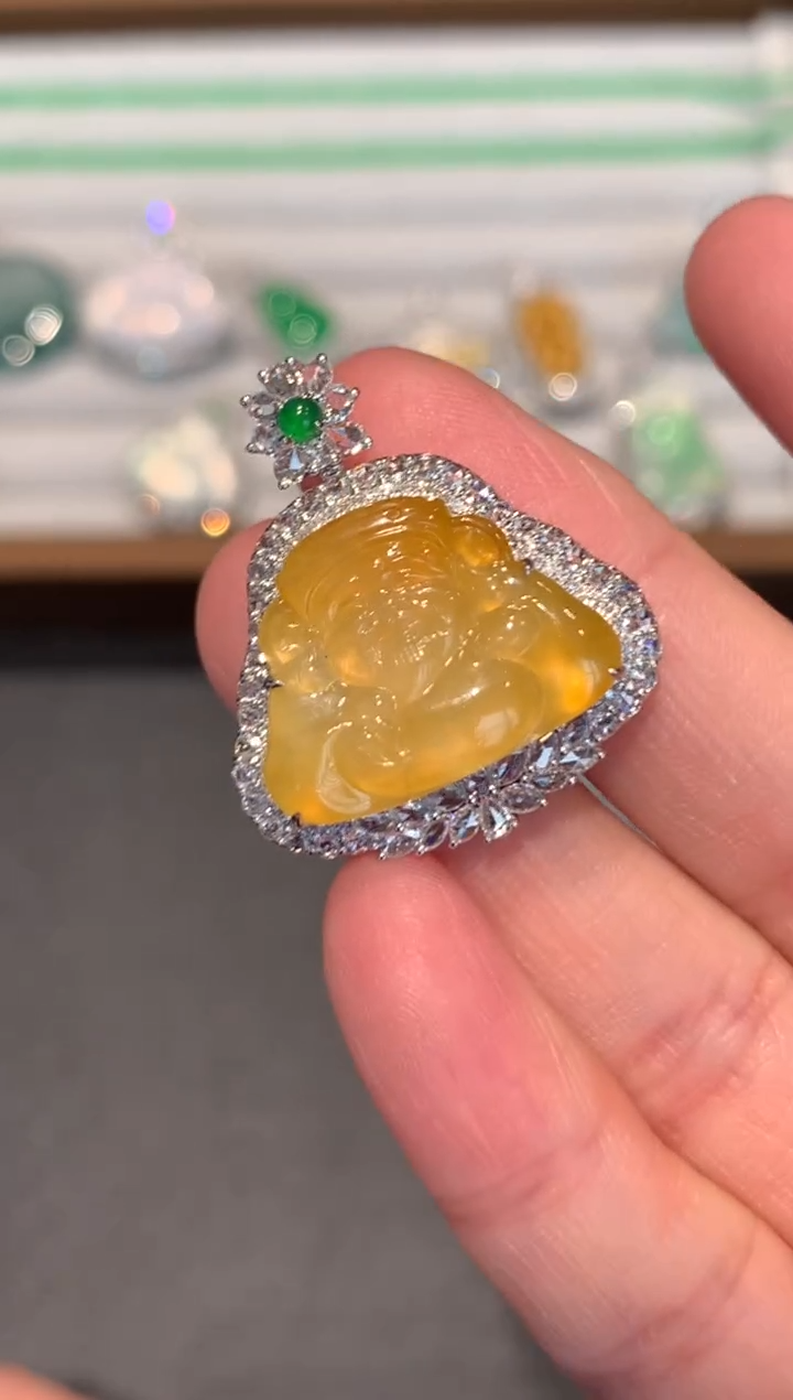 【闪购商品】翡翠吊坠(不含链)18K金镶嵌29800