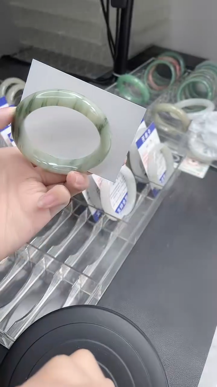 未镶嵌手镯石英质玉142-53/54