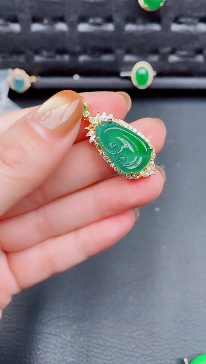 【闪购商品】翡翠颈饰银S925镶嵌天然a货翡翠658