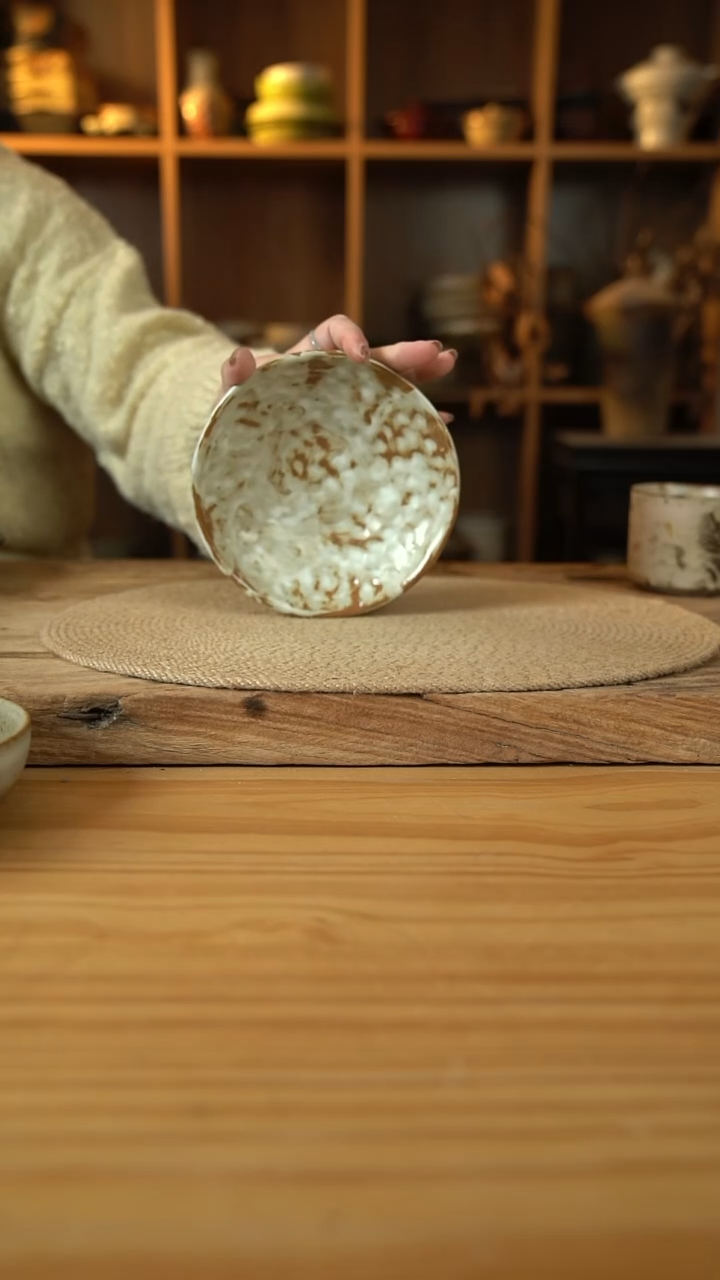 粉影系列的 6英寸手捏小碟子1个