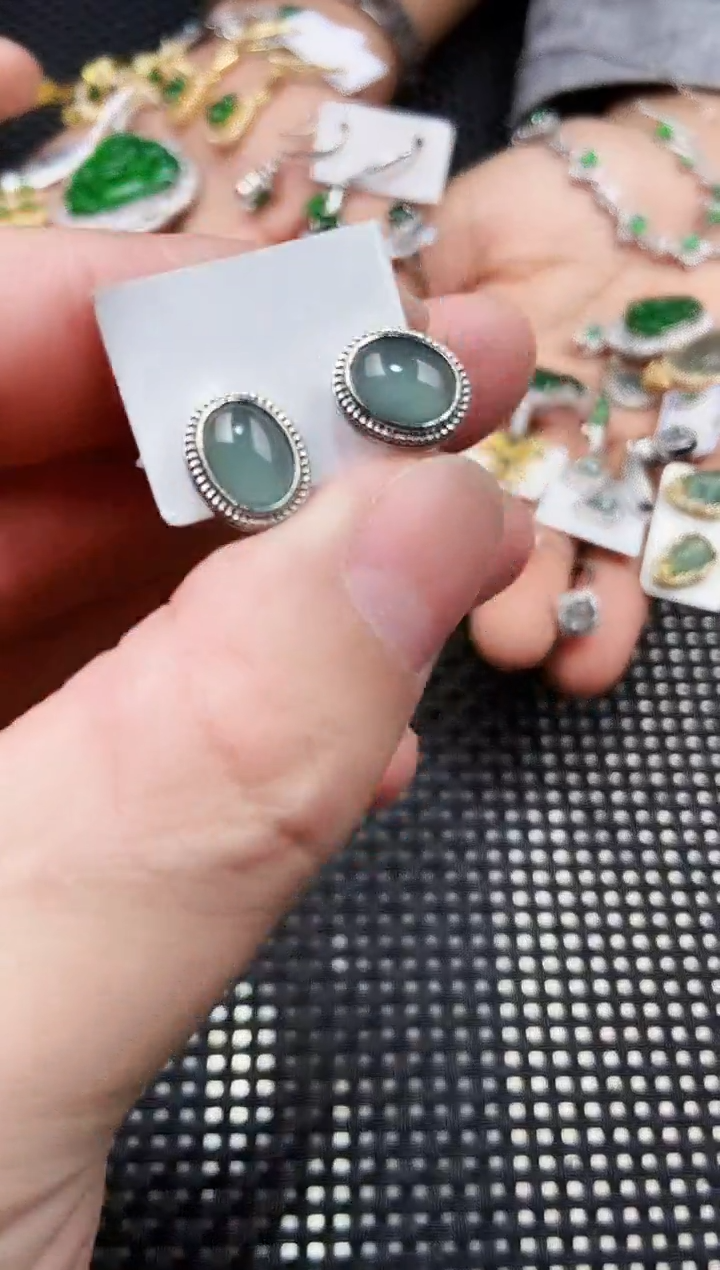 【闪购商品】翡翠耳饰未镶嵌111111111