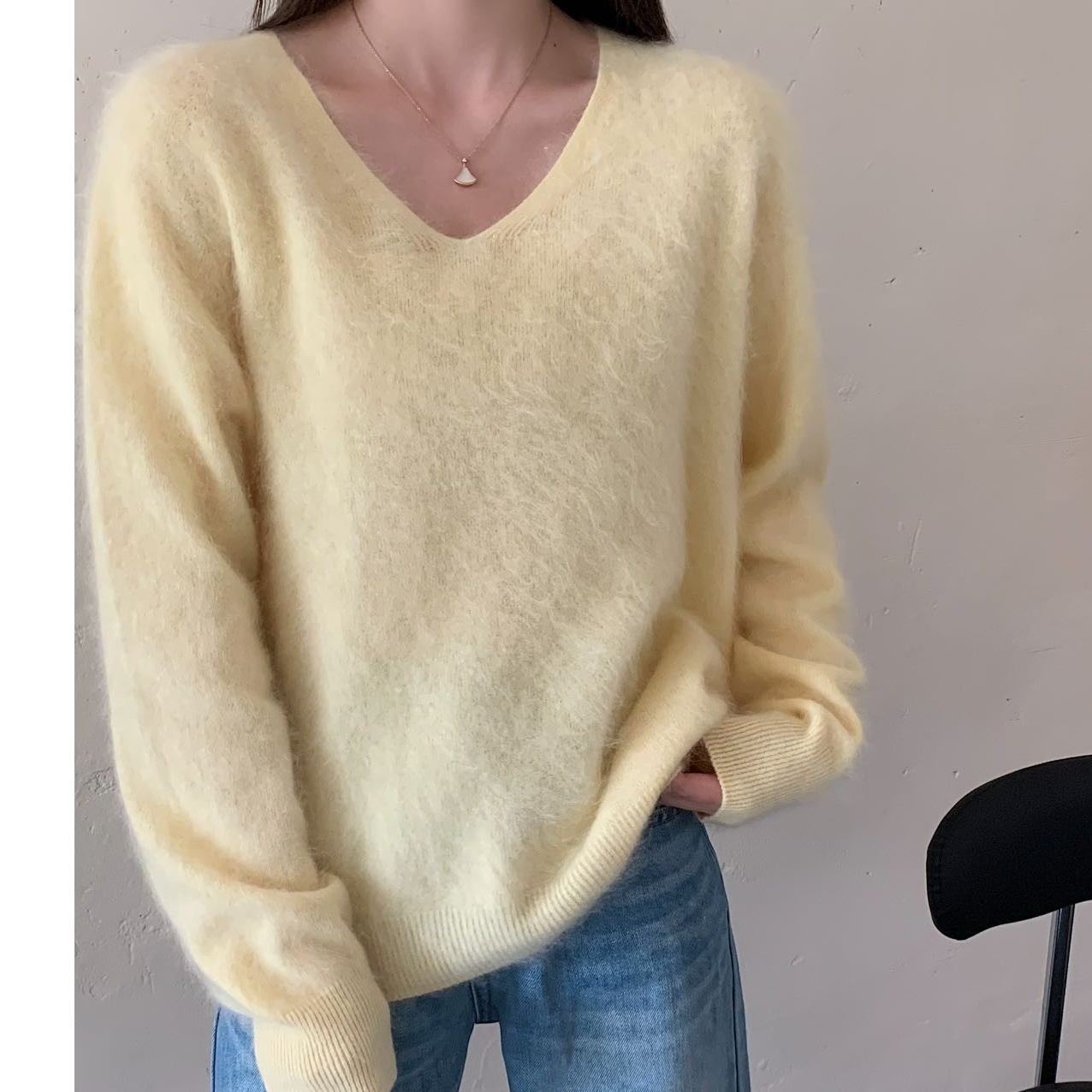 2025年韩版山羊绒拉绒V领女装轻奢百搭羊毛衫1016