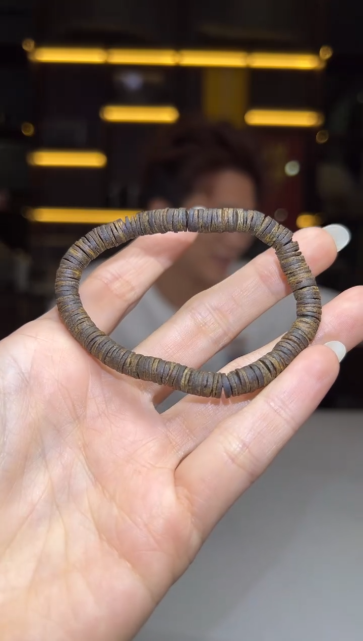 沉香沉香碎屑722号沉水06片片单圈老料多样性发一5