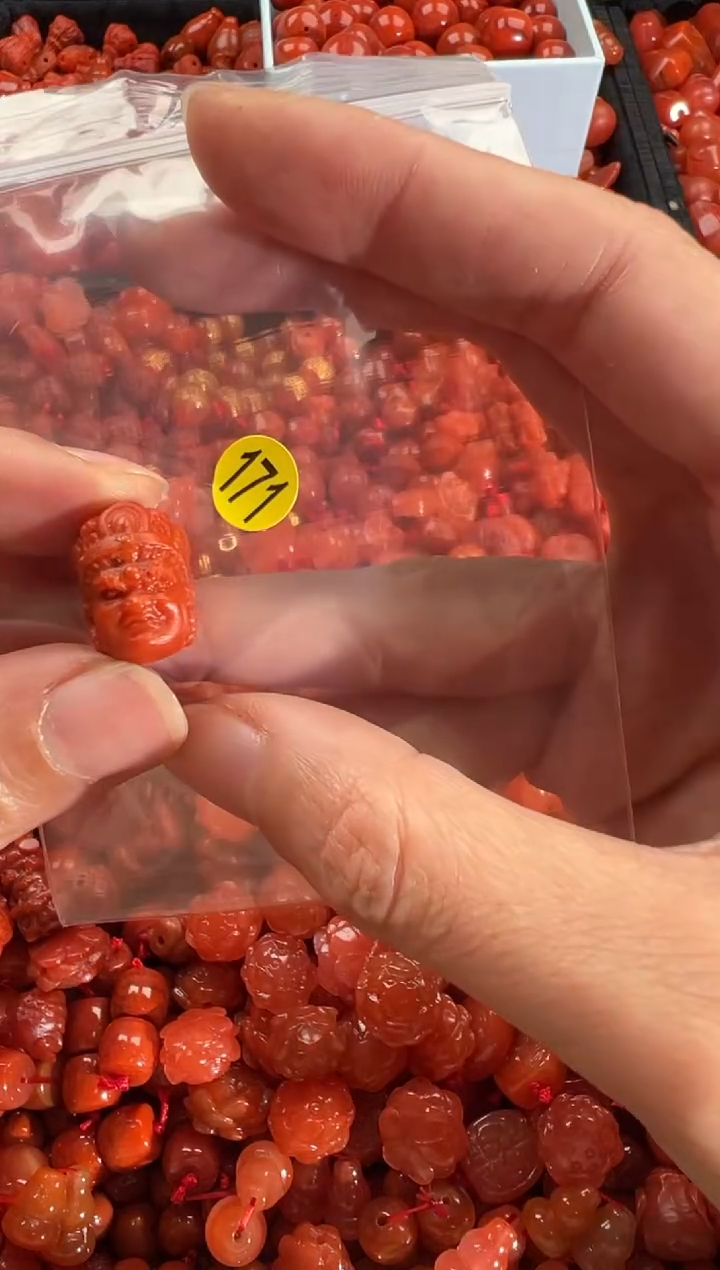 【闪购商品】南红玛瑙颈饰未镶嵌1