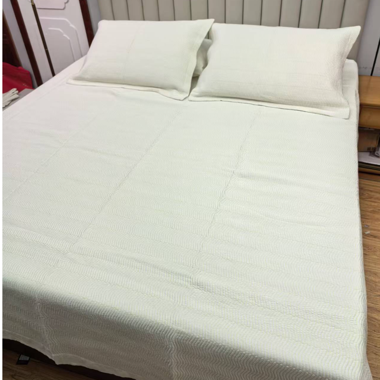 双面竹纤维水洗工艺床盖三件套240*250（绗缝产品有点油点正常）