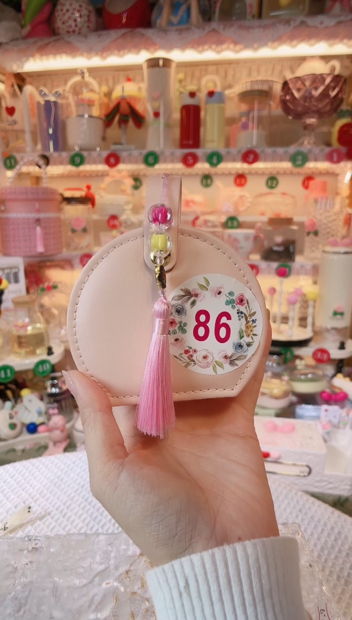 【闪购商品】摆件流苏首饰包品质好，发货快，放心拍